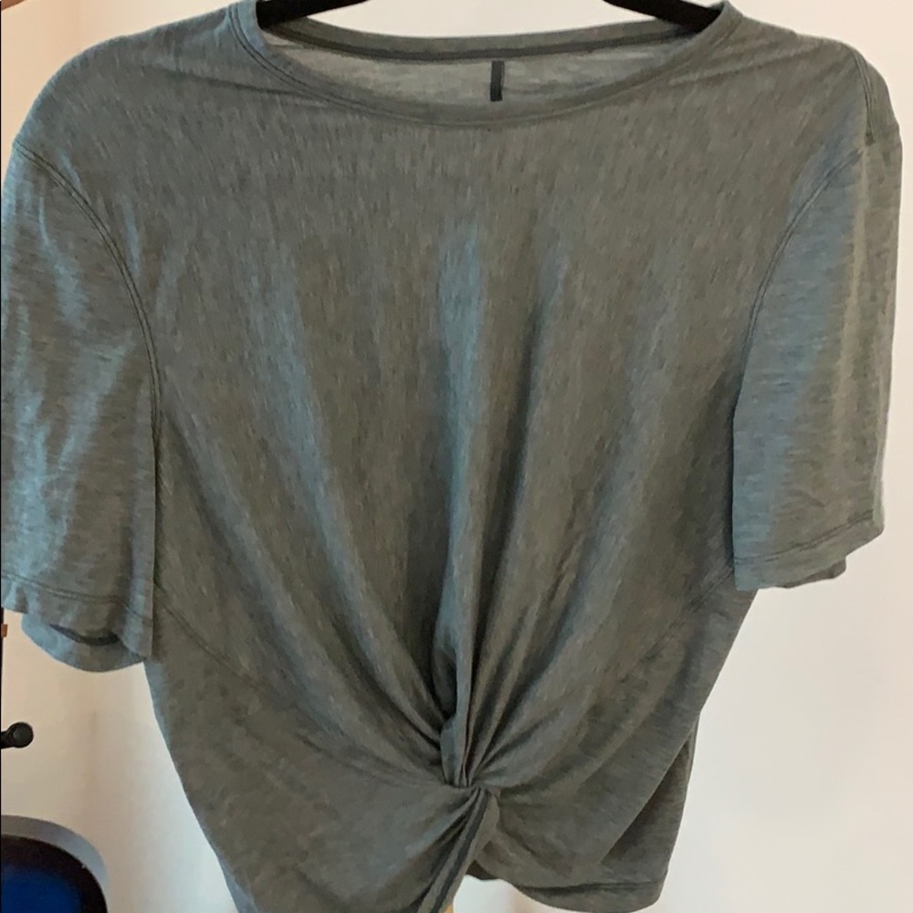 Lululemon sea green knot crop top for working out